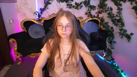 arrinawair online show from September 15, 7:41 am