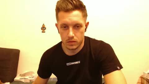 Snapshot of arromwilliam90 chatting on January 17, 5:53 am arromwilliam90 online show from January 17, 5:53 am