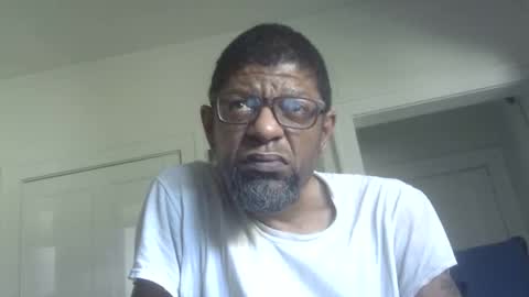 Snapshot of arteblazze chatting on June 6, 11:53 pm Arteblazze not daddy boy bitch or nigga online show from June 6, 11:53 pm