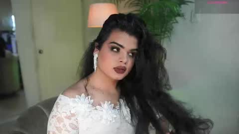 Chloe  online show from October 7, 5:43 pm