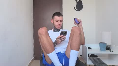   online show from November 28, 12:52 pm