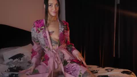 Snapshot of artegirlx chatting on February 23, 6:16 pm Maya online show from February 23, 6:16 pm