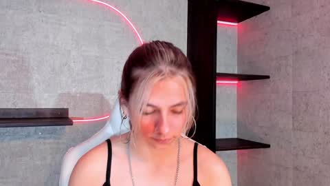 Snapshot of artemisablake chatting on January 9, 12:25 am artemisablake online show from January 9, 12:25 am