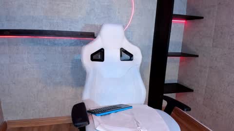 Snapshot of artemisablake chatting on January 11, 12:33 am artemisablake online show from January 11, 12:33 am