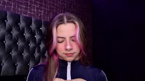 Snapshot of artemisablake chatting on October 10, 4:39 pm artemisablake online show from October 10, 4:39 pm