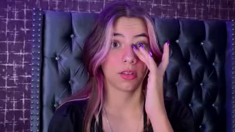 Snapshot of artemisablake chatting on October 18, 5:35 pm artemisablake online show from October 18, 5:35 pm