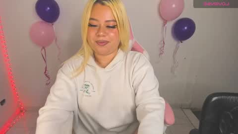 Val online show from October 30, 10:54 pm