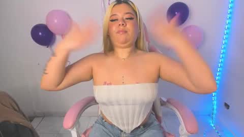 Val online show from November 30, 1:09 am