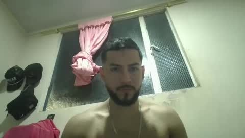 Snapshot of arthur1718 chatting on October 14, 2:12 am arthur1718 online show from October 14, 2:12 am