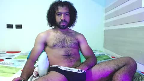 Snapshot of arthur_jamess chatting on October 8, 12:08 am arthur_jamess online show from October 8, 12:08 am