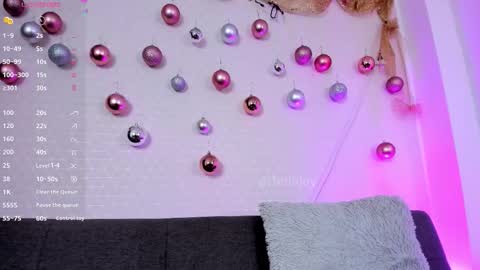 MIA OF artmiajoy online show from December 22, 1:41 pm