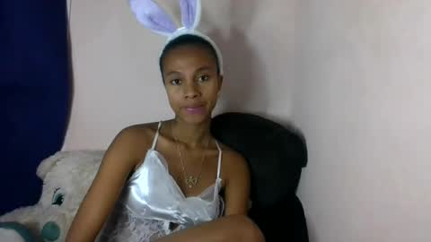 artsloveyou online show from July 17, 3:57 am