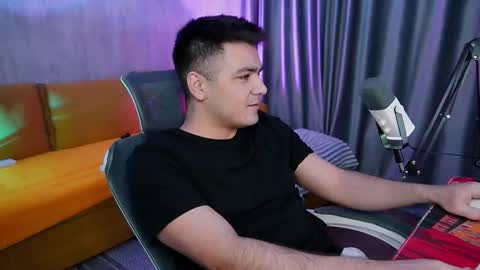 Artur Cumalot online show from February 27, 8:20 pm