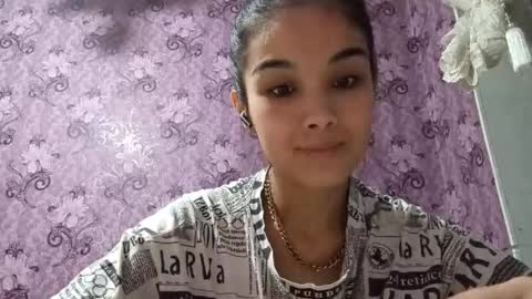 Amina online show from December 21, 6:59 pm