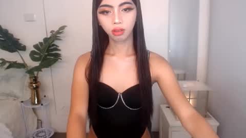 Ariella online show from February 23, 9:06 am