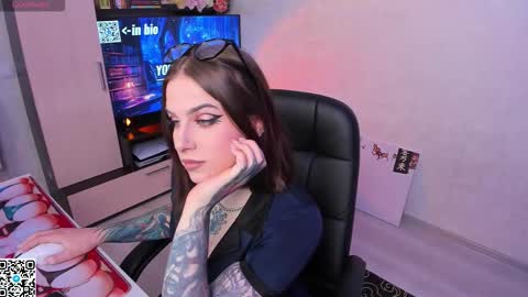 Arya  Fn  Talented Arya   online show from September 14, 8:41 pm