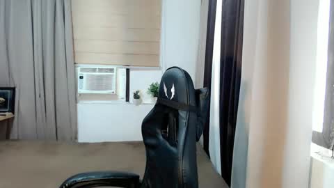 Snapshot of arya_lightning chatting on March 11, 4:18 am ARYA online show from March 11, 4:18 am