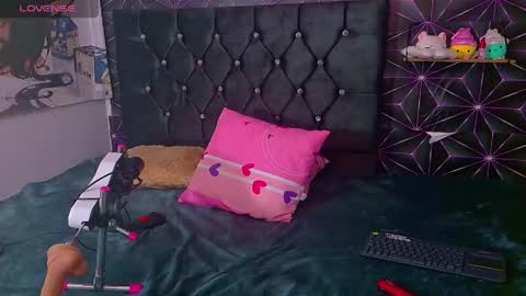 aryahmoon_ks online show from June 5, 5:36 am