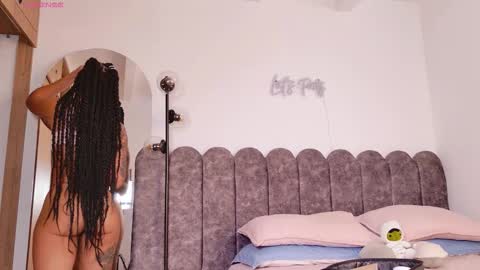 aryascollins online show from February 17, 1:57 am