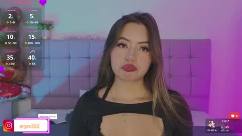 arycooper_ online show from April 15, 12:01 pm