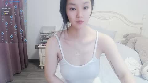 Lily online show from June 6, 3:55 am