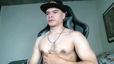 ash_wingrant online show from February 27, 9:22 am