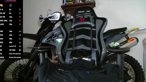 ash_wingrant online show from September 25, 11:36 am