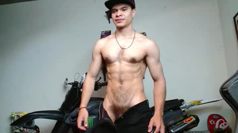 ash_wingrant online show from December 2, 11:04 am