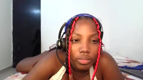 Snapshot of ashaichious chatting on March 27, 1:11 am Ebonie Rose online show from March 27, 1:11 am