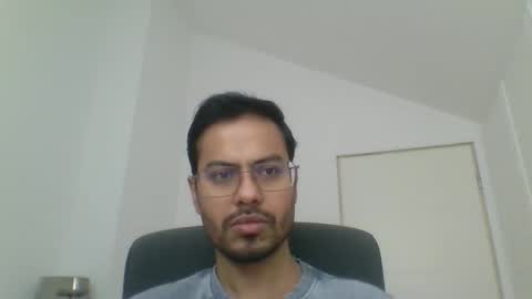 Snapshot of asharma1984xyz chatting on February 10, 8:29 am asharma1984xyz online show from February 10, 8:29 am
