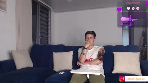 Snapshot of ashely_ryan24 chatting on September 13, 12:43 am Ashley And Ryan online show from September 13, 12:43 am