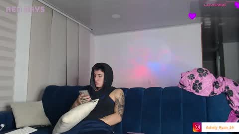 Snapshot of ashely_ryan24 chatting on September 23, 12:13 am Ashley And Ryan online show from September 23, 12:13 am