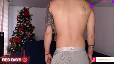 Ashley And Ryan  online show from November 27, 8:44 pm