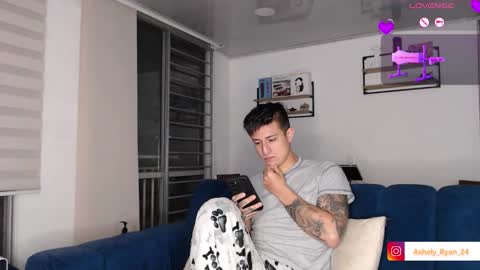 Ashley And Ryan  online show from January 17, 12:04 am