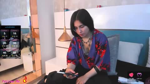 Ashkoreh online show from February 2, 6:28 pm