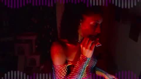 Snapshot of ashledaniella chatting on December 21, 9:12 am Ashle online show from December 21, 9:12 am