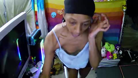 Snapshot of ashledaniella chatting on November 16, 12:27 am Ashle online show from November 16, 12:27 am