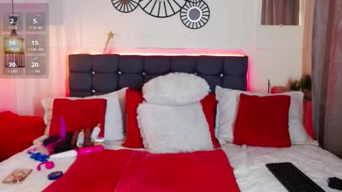 ashley  online show from October 26, 12:22 pm