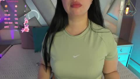 Snapshot of ashleey_bell_ chatting on May 6, 12:10 pm Ashley online show from May 6, 12:10 pm