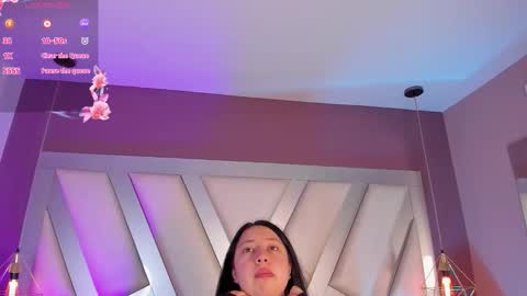 Snapshot of ashleey_bell_ chatting on May 7, 12:10 pm Ashley online show from May 7, 12:10 pm