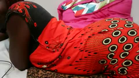 ashlery  online show from October 5, 4:11 am