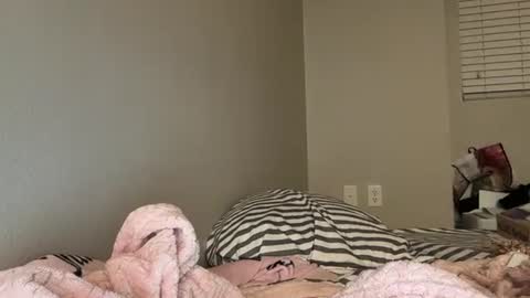 Snapshot of ashley865944 chatting on February 22, 3:40 am ashley865944 online show from February 22, 3:40 am