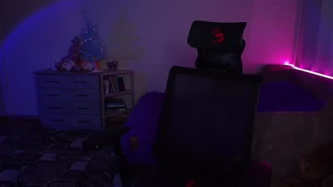 Snapshot of ashley__cooper__ chatting on January 23, 6:49 am   Yasmina   online show from January 23, 6:49 am