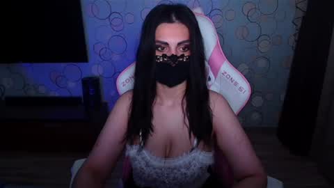  Yasmina   online show from June 19, 3:33 am