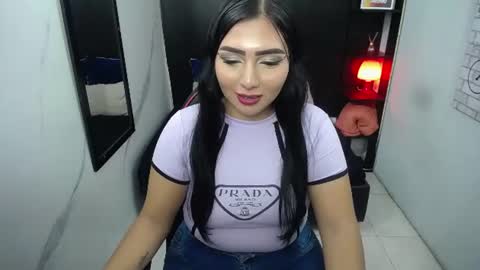 Snapshot of ashley__greey chatting on June 20, 3:31 am ashley greey online show from June 20, 3:31 am