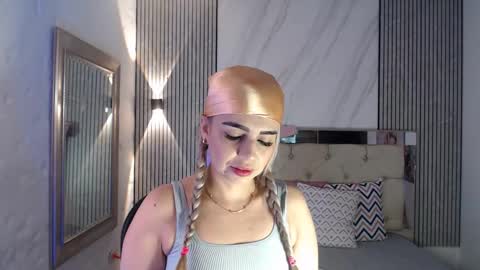 ashley__tylor online show from February 4, 2:17 am