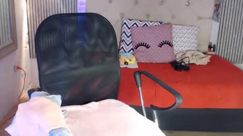 ashley__tylor online show from March 11, 3:23 am