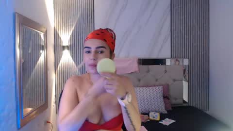 ashley__tylor online show from May 9, 8:36 pm