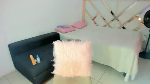 Snapshot of ashley_alexa chatting on February 26, 5:06 am ashley_alexa online show from February 26, 5:06 am