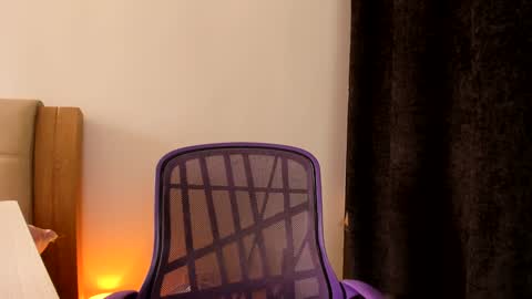 Soy Ash online show from January 5, 6:13 pm